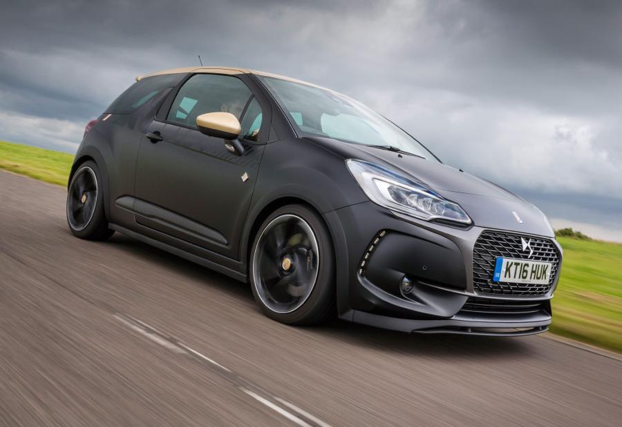  DS 3 Performance 2016 года  (UK) (фото 14 из 23)